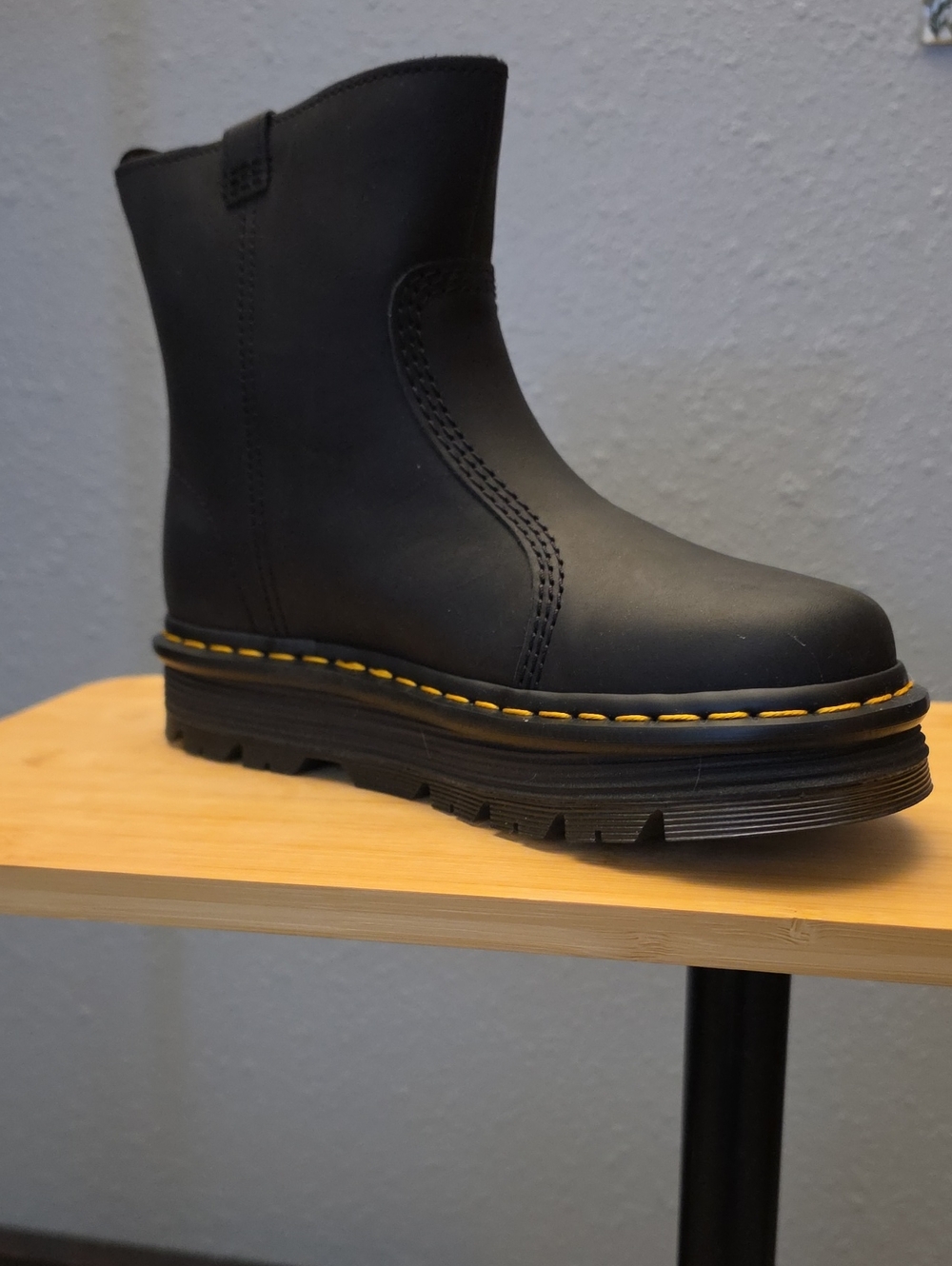 Dr. Martens Zebzag Rigger Leather Pull On Boots Black NIB Women's Size 8
